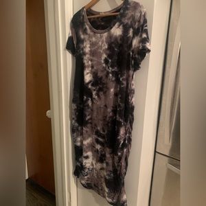 Black/white/grey tie dye maternity midi dress; Time and Tru; size XXL